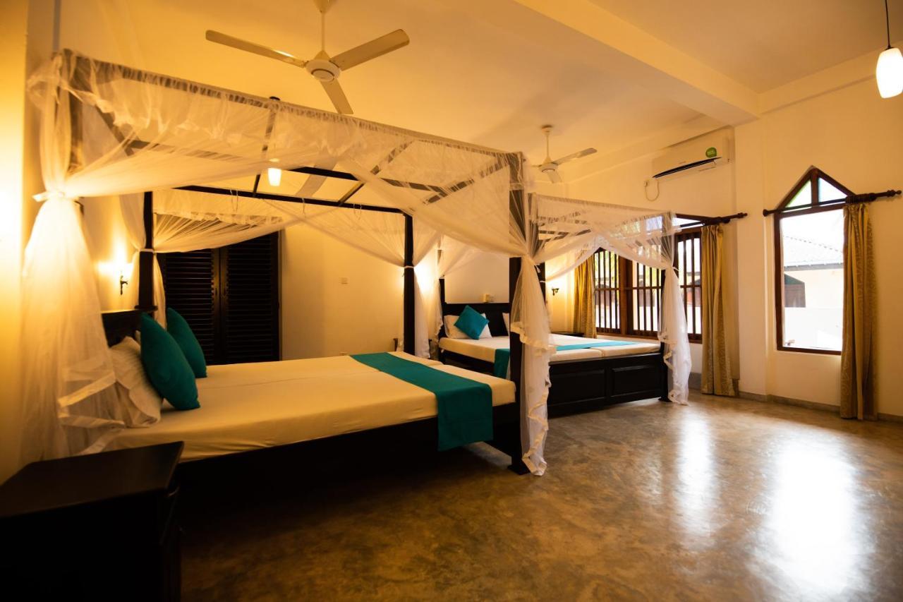 International Beach Hotel & Restaurant Hikkaduwa Eksteriør bilde
