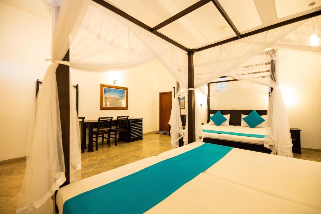 International Beach Hotel & Restaurant Hikkaduwa Eksteriør bilde