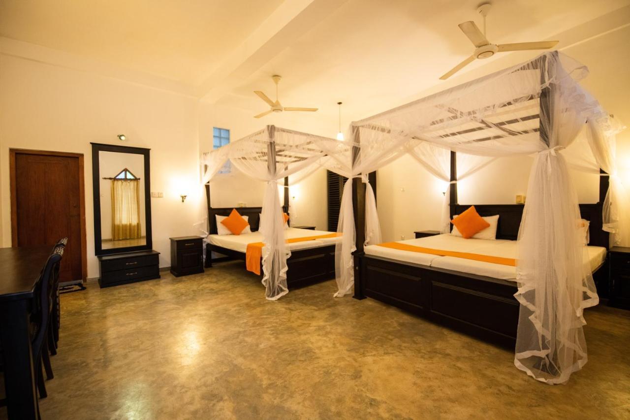International Beach Hotel & Restaurant Hikkaduwa Eksteriør bilde