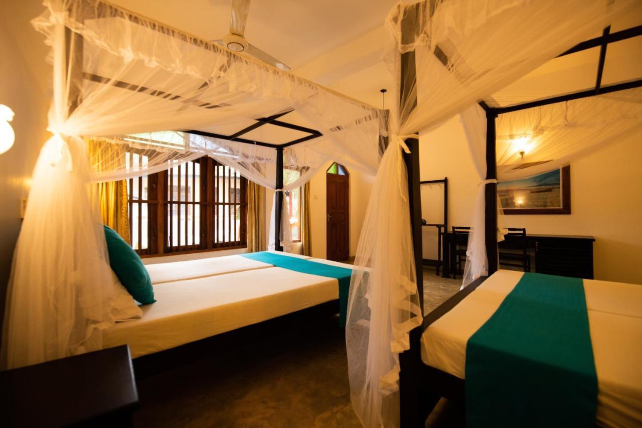 International Beach Hotel & Restaurant Hikkaduwa Eksteriør bilde
