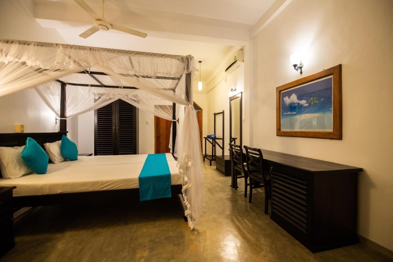 International Beach Hotel & Restaurant Hikkaduwa Eksteriør bilde