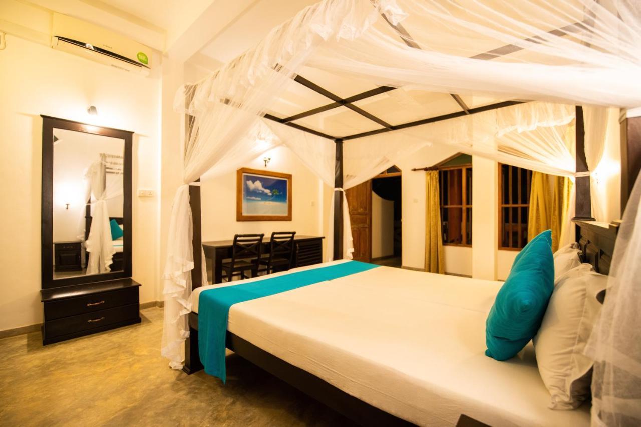 International Beach Hotel & Restaurant Hikkaduwa Eksteriør bilde