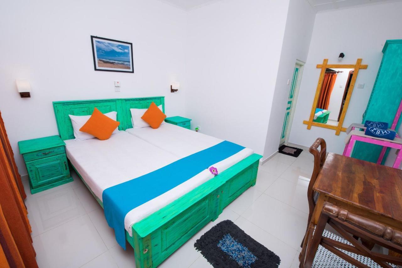 International Beach Hotel & Restaurant Hikkaduwa Eksteriør bilde