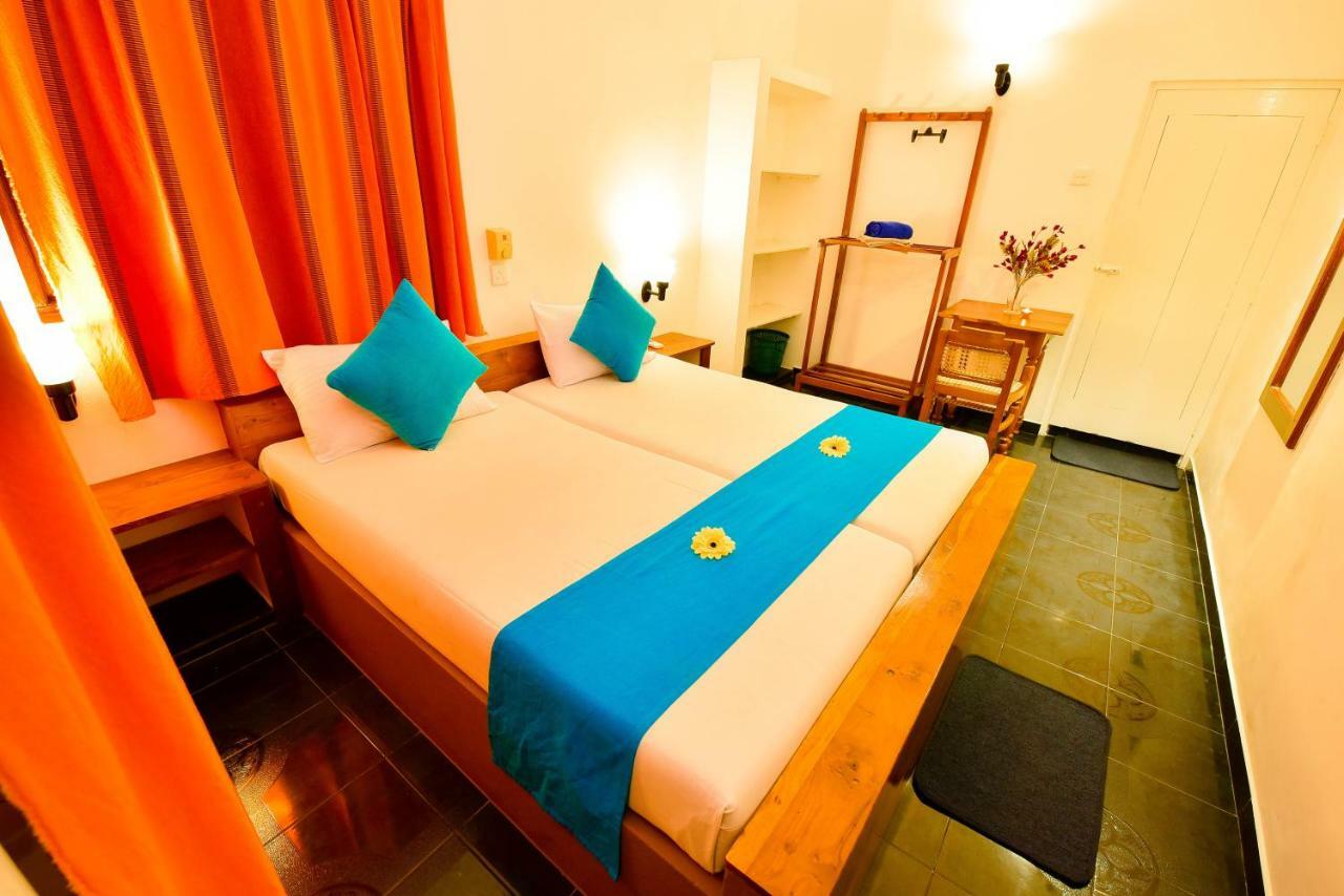 International Beach Hotel & Restaurant Hikkaduwa Eksteriør bilde